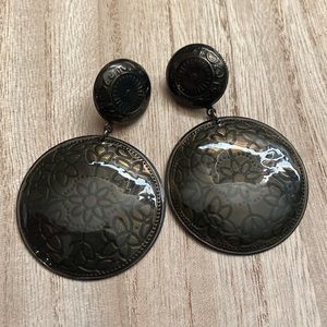 Lightweight earrings